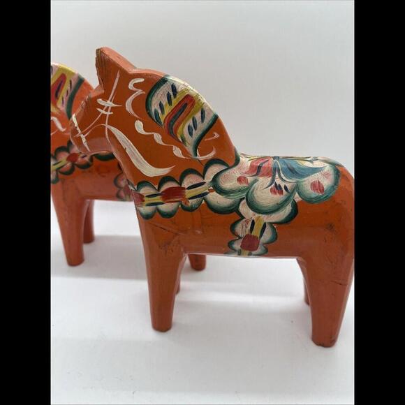 2 Olsson Dala Horse (No Label) Hand Carved Painted Wood Sweden 6” Tall - Picture 2 of 10